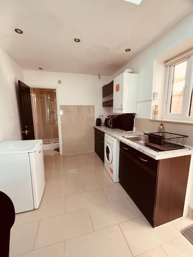 Apartment Spacious 1 Bed Flat Near Heathrow