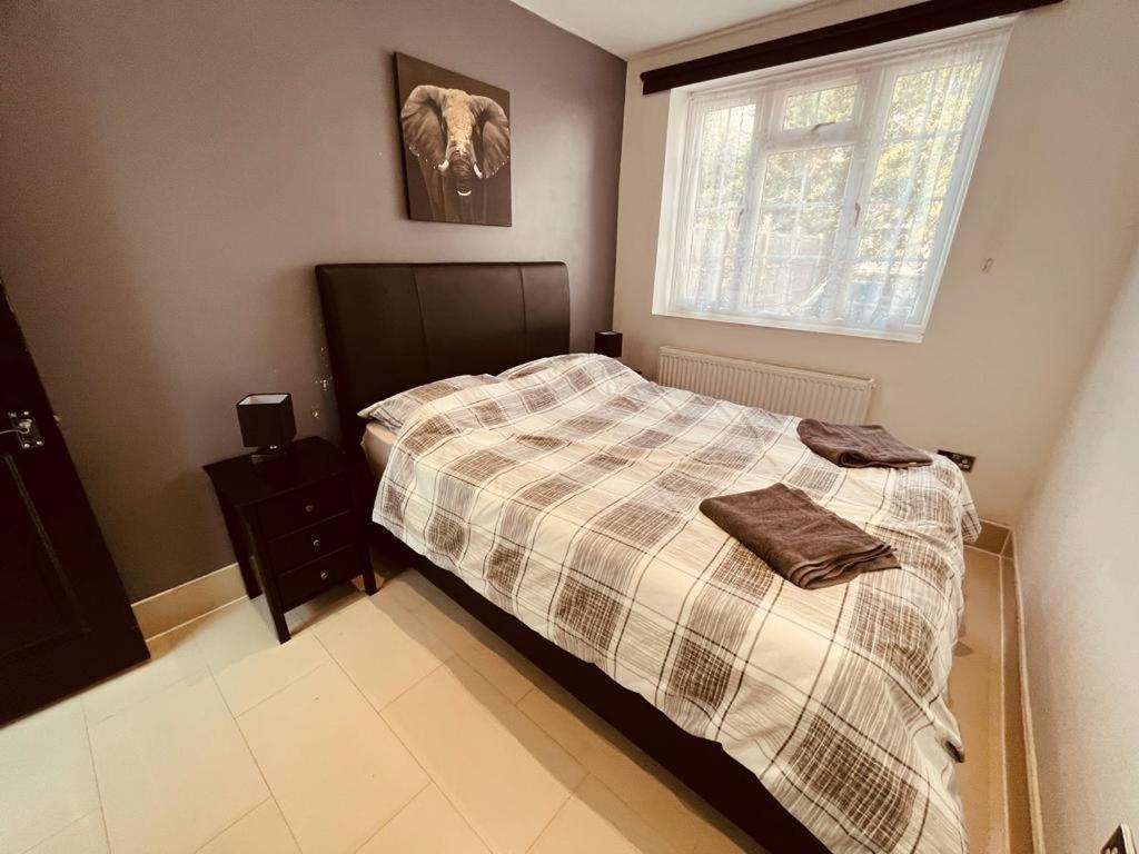 Apartment Spacious 1 Bed Flat Near Heathrow *
